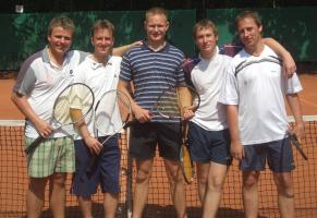 1. Herren Mannschaft (v.r. Mike Pr&uuml;fer, Michael Friedrich, Christian Nettlau, Ronny Selig, Frank M&uuml;ller)