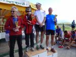 J&uuml;rgen freut sich &uuml;ber den Pokal f&uuml;r Platz drei in seiner Altersklasse.
