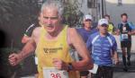 Triathlet Stefan Berger (3.v.r.) holte sich in Schönebeck den Sieg in Altersklasse m50 über 13,26 km. Triathlet Stefan Berger (3.v.r.) holte sich in Schönebeck den Sieg in Altersklasse m50 über 13,26 km.