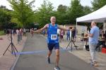 Geschafft! Ein gl&uuml;cklicher Mario Kreutzmann nach drei Runden im Ziel. Daf&uuml;r gab es den dritten Platz in seiner Altersklasse M45.