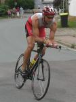 Steffen Sch&ouml;ler hat sich mit Leib und Seele dem Triathlon-Sport verschrieben. Neben seinem guten Abschneiden mit Rang 16 ist er auch  als Abteilungsleiter  sehr engagiert.