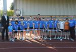 Torsten Blauwitz von der Salzlandsparkasse übergab den jungen Leichtathleten 4 neue Trainingshürden Torsten Blauwitz von der Salzlandsparkasse übergab den jungen Leichtathleten 4 neue Trainingshürden