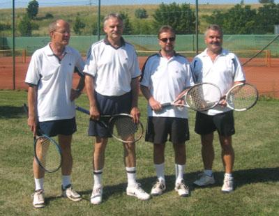 1. Herren-Mannschaft Mannschaft Herren 50 v.l.Norbert Krebs (Herren 60) , Achim Engel, Dr. Harald Friedrich, Reiner Christoph. Es fehlen Stefan Thiemecke, Joachim Escheberg, Hans-Joachim Leopold.