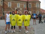 Die Gaensefurther Teilnehmer am Burgenlauf in Bad Belzig  vor historischer Kulisse v.l. Jens-Uwe B&ouml;rner, Sylvia K&ouml;hn, Petra Becker und Sabine B&ouml;rner.