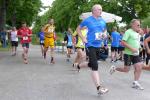 Clopay Firmenchef Stephan Mei&szlig;ner (Nr. 145) macht eine gute Lauffigur