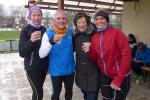 Zurück im Ziel wurde mit einem Becher Punsch auf das erste schöne Lauferlebnis im neuen Jahr angestoßen (Sibylle Schäper, Jens-Uwe Börner, Hilde Gaede, Claudia Meier, v.l.n.r.)
Zurück im Ziel wurde mit einem Becher Punsch auf das erste schöne Lauferlebnis im neuen Jahr angestoßen (Sibylle Schäper, Jens-Uwe Börner, Hilde Gaede, Claudia Meier, v.l.n.r.)