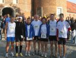 Die Teilnehmer der Gaensefurther Sportbewegung am 33. Belziger Burgenlauf v.l. Jens-Uwe B&ouml;rner, Detlef Sch&auml;fer, Petra Becker, Lutz Klau&szlig;, Sabine B&ouml;rner, Florian B&ouml;rner, Mark Klau&szlig;.