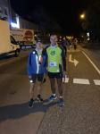 In aller Frühe erfolgt der Start über die 100 Kilometer von Rothenburg an der Tauber nach Wertheim. Die Kleiderbeutel werden in den LKWs verladen und in das 100 Kilometer entfernte Ziel gebracht – in der Hoffnung, dass es auch die Inhaber der Beutel bis nach Wertheim schaffen.