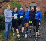 Den  45. Silvesterlauf in Wernigerode haben  sich (v.l.)  Peter Brauer (nicht aktiv) , Nancy Bothe, Olaf Bothe, Heike Lenz , André Geist und Kirsten Geist für die sportliche Verabschiedung des Jahres ausgesucht. Foto: Verein