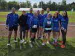 Die Deutsche Meisterin im Marathon in der U23 haben die Bode-Runners der Gaensefurther Sportbewegung in ihre Mitte genommen (2. v. l.). Beim 23. Elbe-Br&uuml;cken-Lauf in Magdeburg kam Lina Epperlein als erste Frau &uuml;ber die Halbmarathondistanz von 21,1 Kilometer &uuml;ber die Ziellinie.
Marcel Bierbach, Lina Epperlein, Daniel Bierbach, Harald F&uuml;mel, Alexander Topf, Daniel Wuwer, Mathias Knabe, Diana Holzhauer, Janine Wuwer, Jens Kunkel und Anika Bock (v. l.).
