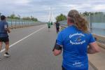 Erst drunter durch und dann drüber weg. Jan Zaschke und die Schönebecker Elbauenbrücke, welche die Elbe und die Elbauen mit einer Gesamtlänge von 1.130 Metern überspannt.