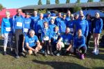 Startaufstellung der Bode-Runners von der Gaensefurther Sportbewegung zum 11. Drei-Br&uuml;cken-Lauf in Sch&ouml;nebeck.