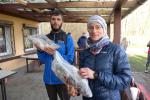 Als jeweils Erstplatzierte über 7,9 km können sich Rinaldo Schielke und Katrin Winkler-Hindricks über einen Karpfen freuen. Als jeweils Erstplatzierte über 7,9 km können sich Rinaldo Schielke und Katrin Winkler-Hindricks über einen Karpfen freuen.