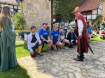 Der beliebte Huy-Burgenlauf im Harzvorland geh&ouml;rt seit Jahren zum Programm der L&auml;ufer. In diesem Jahr k&ouml;nnen die Bode-Runners  mit Olaf Bothe und Anke Delius zwei neue Ritter in ihrer Runde begr&uuml;&szlig;en, die die volle Distanz &uuml;ber 53 km bew&auml;ltigten. 