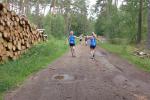 Renate Liedtke musste noch eine Runde im Wald absolvieren, w&auml;hrend Verena Hildebrandt bereits auf dem R&uuml;ckweg war. 