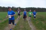 Thomas Braun (l.) und Stefan Sindermann (3.v.l.) starteten &uuml;ber 10,7 km.