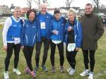 Unter winterlichen Bedingungen fand der 7. Bismarckturmlauf in Burg statt mit den Gaensefurther Teilnehmern (v.l.) Jens-Uwe B&ouml;rner, Sabine B&ouml;rner, Lutz Klau&szlig;, Sylvia K&ouml;hn, Petra Becker, Dirk Meier. Es fehlen Renate Liedtke und Claudia Meier.