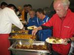 Nach Erreichen des Ausgangspunktes in Bernburg konnten die 40 teilnehmenden L&auml;ufer an einem reichhaltigen Buffet ihre Kr&auml;fte regenerieren. 