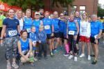 Die L&auml;ufer der Gaensefurther Sportbewegung vor dem Start zum 1. Lauf der Bildung anl&auml;sslich der „Langen Nacht der Volkshochschulen“