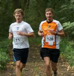 Obwohl Triathlet Martin Wille (l.) der schnellste Gaensefurther &uuml;ber die 5km Distanz war reichte es nur f&uuml;r Platz acht.