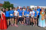 Die gro&szlig;e Gruppe der Gaensefurther Teilnehmer am 23. Bollenlauf v.l. Kirsten Geist, Renate Liedtke, André Geist, Claudia Meier, Nico Mahler, Kathleen Mahler, Katrin Winkler-Hindricks, Dirk Meier, Sylvia K&ouml;hn, Josef Hindricks, Ulrike Jahns (Hecklingen),  Sabine B&ouml;rner, Stefanie Nowak, Stefan Berger, Petra Becker, Lutz Klau&szlig;. Es fehlen Lenny Dannehl, Torsten und Johanna Blauwitz.
