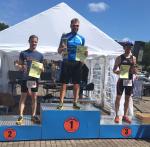 Maik L&ouml;we hat sein Ziel erreicht: Gesamtplatz 1 beim Hafentriathlon. 