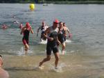Die Schwimmstrecke im L&ouml;derburger See betrug f&uuml;r die Volks- und Sprintdistanz 750 m und f&uuml;r die Olympische Distanz 1,5 km.