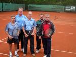 Die II. Herren 50 (v.l. mit Frank Hirschfeld, Dr. Dieter Naumann, Norbert Krebs, Dr. Harald Friedrich und Herbert Mandel) hatten leichtes Spiel gegen TC Magdeburg II auf heimischem Platz. Die II. Herren 50 (v.l. mit Frank Hirschfeld, Dr. Dieter Naumann, Norbert Krebs, Dr. Harald Friedrich und Herbert Mandel) hatten leichtes Spiel gegen TC Magdeburg II auf heimischem Platz.