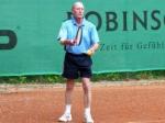 Wolfgang Schmidt trug zur positiven Bilanz der Herren 60 bei. Wolfgang Schmidt trug zur positiven Bilanz der Herren 60 bei.