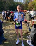 Lina Epperlein war beim 46. Harz-Gebirgslauf auf der elf Kilometer langen Laufstrecke unterwegs und lie&szlig; wieder nichts anbrennen. In der Altersklasse weibliche Jugend A konnte sie den ersten Platz erlaufen.