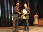 Stefan R&ouml;sler (l.) wurde als Erster an diesem  Abend f&uuml;r sein vielf&auml;ltiges Engagement ausgezeichnet.