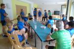 Theorie- und Praxiseinheiten passten sich den Wetterkapriolen an. Laufcoach Uwe Haake hatte genug Erlebnisberichte zu den weit gef&auml;cherten Fragen der Laufgruppe Bode-Runners.