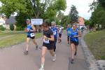 Auch Kirsten Geist (li.) und Jens Kunkel (re.) sind &uuml;ber zehn Kilometer unterwegs.