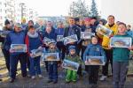 Unter den gl&uuml;cklichen Karpfengewinnern in Sta&szlig;furt waren auch Kathleen und Nico Mahler.