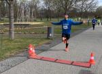 Schnell und leichtf&uuml;&szlig;ig spulte Rinaldo Schielke die Zw&ouml;lf-Kilometer-Distanz ab und landete am Ende auf Platz drei im Gesamtklassement der m&auml;nnlichen Teilnehmer.
