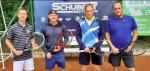 Qualifizierten sich f&uuml;r die Endrunde bei den Herren 40+ (v.l.)  Ronny Selig (GSB), Steffen Fischer (TC Halle 94), Olaf Zobel (1. Hettstedter TC) und Steffen Mattheis (GSB). 
