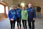 Die schnellsten Damen auf der Sechs-Kilometer-Strecke waren Petra Becker (2. Platz), Sandra Homann (1. Platz) und Karin Taraba (3. Platz). Da reiht sich B&uuml;rgermeister Mike Franzelius gerne mit ein.