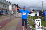 Lutz Klau&szlig; hat nach langer Trainingspause die 13,9 Kilometer zufrieden in das Ziel gebracht.