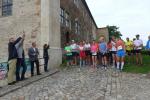 Sachsen-Anhalts Sportminister Holger Stahlknecht lie&szlig; es sich nicht nehmen, die 88 Teilnehmer &uuml;ber die 30-Kilometer-Distanz zusammen mit B&uuml;rgermeister Martin Stichnoth auf die Strecke zu schicken