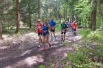 Kirsten Geist kennt den Rennsteig bereits und startet hier nicht zum ersten Mal &uuml;ber die anspruchsvolle Marathondistanz. W&auml;hrend Katrin-Winkler Hindricks in 04:20 Stunden finisht, l&auml;uft Geist nach 04:28 Stunden durch das Ziel. Beide erreichen in ihren Altersklassen einen guten 19. Platz.