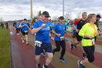 Gemeinsamer Start „der Blauen“ &uuml;ber die Mitteldistanz 9,5 und die Langdistanz 13,9 Kilometer.