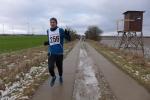 Da m&uuml;ssen die neuen Vereinsfreunde beim n&auml;chsten Mal besser hinschauen und ihrem Neuzugang Mario Kreutzmann die Startnummer wetterfest anbringen! Bei seinem ersten Wettkampf mit den Bode-Runners gab es &uuml;ber vier Kilometer einen vierten Platz. Solche Zahlenspiele mag Kreutzmann, ist doch sein n&auml;chstes Ziel ein Marathon in genau 3:33 Stunden. 