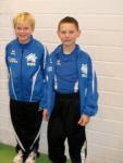 Marek Kadereit und Nico Ringstr&ouml;m (v.l.)  vertraten die Gaensefurther Sportbewegung bei den Hallen-Bezirksmeisterschaften  in Magdeburg.
