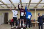 Platz drei in der Gesamtwertung der 5,8 Kilometer bei den M&auml;nnern f&uuml;r Francesco Navarra (re.)

