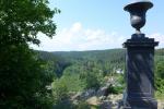 Eine der markanten Sehenswürdigkeiten an der Strecke ist die Verlobungsurne. Eine der markanten Sehenswürdigkeiten an der Strecke ist die Verlobungsurne.