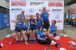 Geschafft aber gl&uuml;cklich, die Bode-Runners der Gaensefurther Sportbewegung nach ihren L&auml;ufen beim 24. Dessauer Rathaus-Center City-RUN: Janine Wuwer, Kirsten Geist, Jens Kunkel, Renate Liedtke, Daniel Wuwer, Kathleen Mahler, Stefan Sindermann und Sabine B&ouml;rner (v.l.)

