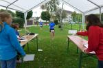 Einlauf Petra Becker (vorn) und Sabine B&ouml;rner nach 20,2 Kilometern.
