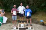 Endlich darf ich auch mal auf`s Treppchen, freut sich Jürgen Günther (Altersklasse M50) über seinen dritten Platz auf der 9,8-Kilometer-Strecke Endlich darf ich auch mal auf`s Treppchen, freut sich Jürgen Günther (Altersklasse M50) über seinen dritten Platz auf der 9,8-Kilometer-Strecke