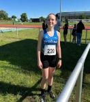 Die frisch gebackene Bezirksmeisterin &uuml;ber 2.000 Meter: Rieke Zaschke, die in diesem Jahr auch eine F&ouml;rderung durch das Sparkassen-Juniorteam erf&auml;hrt.