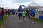 Bei jedem Lauf in der F&uuml;hrungsgruppe: Mario Kreutzmann (re.) nach dem Start &uuml;ber f&uuml;nf Kilometer beim Seelandlauf.